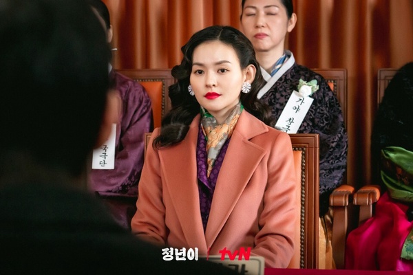 11月韓劇演員話題度TOP10：《正年》鄭恩彩第4輸辛叡恩，朴信惠第2，冠軍是「她」！