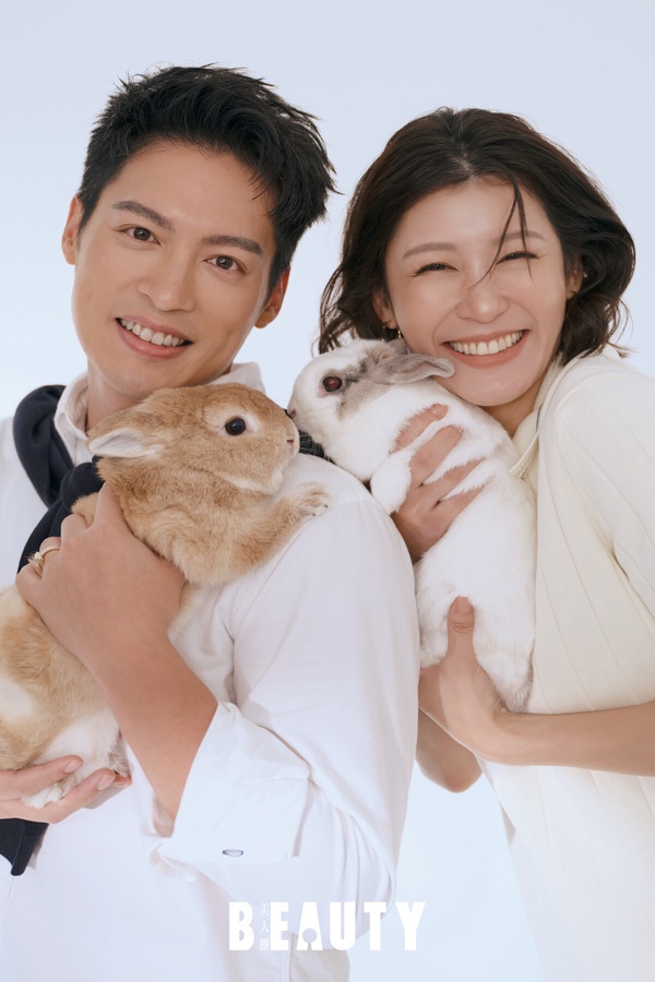 許孟哲&amp;amp;amp;amp;amp;趙孟姿育兒心經:「爸媽照顧好自己！孩子沒有那麼脆弱」趙孟姿卻自曝原本不想生