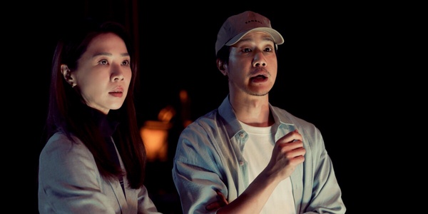 Netflix《影后》8個隱藏彩蛋！謝盈萱角色影射蕭亞軒？薛亞之真的離婚了，連房子都賣了