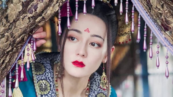 網評古裝劇「天選唐朝古裝美人」TOP9！《珠簾玉幕》趙露思第七，熱巴第五，冠軍確實美