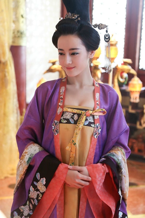 網評古裝劇「天選唐朝古裝美人」TOP9！《珠簾玉幕》趙露思第七，熱巴第五，冠軍確實美
