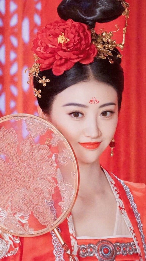 網評古裝劇「天選唐朝古裝美人」TOP9！《珠簾玉幕》趙露思第七，熱巴第五，冠軍確實美
