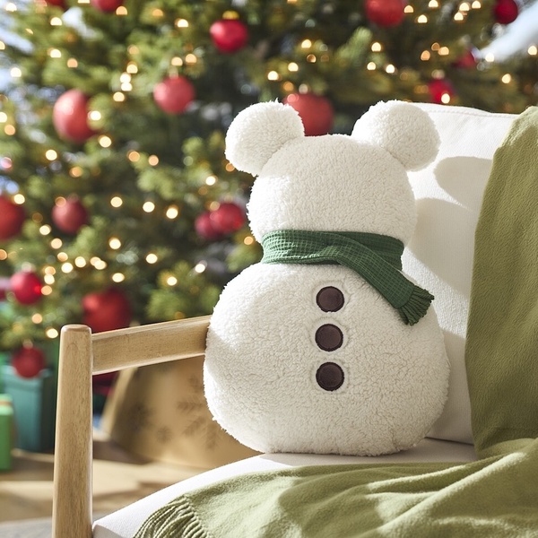 迪士尼粉絲必收！Disney Store開賣「迪士尼聖誕系列」：米奇米妮、艾莎、雪寶通通有