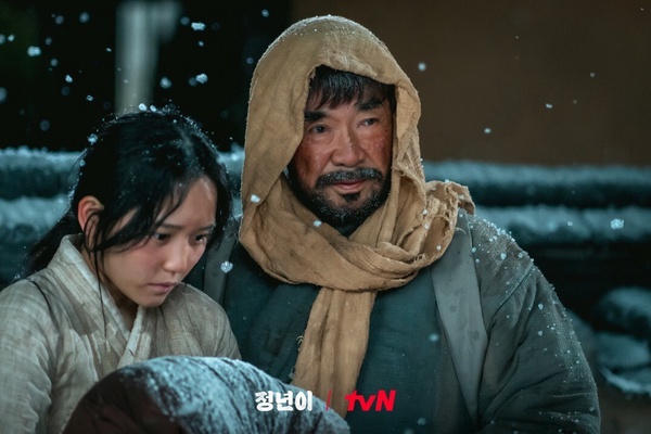 Disney+《正年》配角臥虎藏龍！金泰梨媽是影后，辛叡恩媽拿過奧斯卡，他選過國會議員