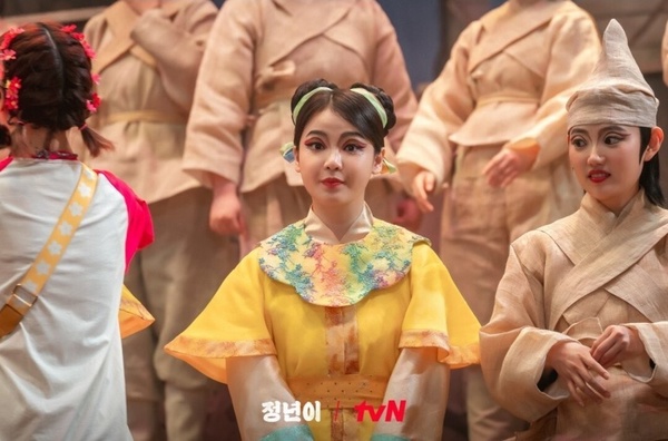 Disney+《正年》配角臥虎藏龍！金泰梨媽是影后，辛叡恩媽拿過奧斯卡，他選過國會議員