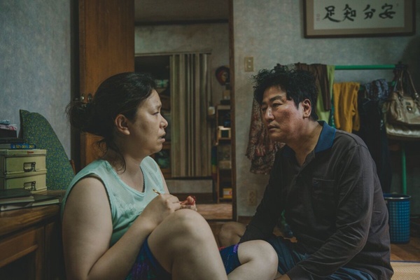 Disney+《正年》配角臥虎藏龍！金泰梨媽是影后，辛叡恩媽拿過奧斯卡，他選過國會議員