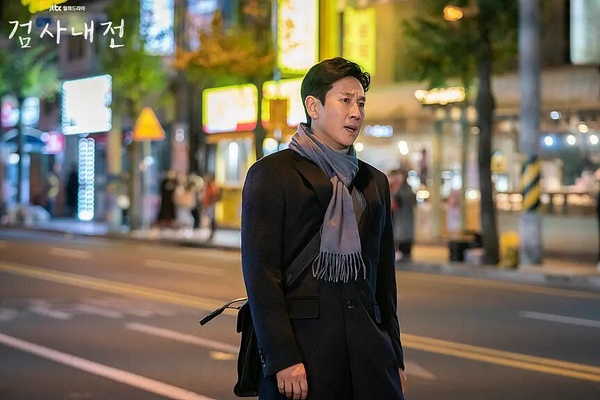 「沒爆紅但超好看」Netflix韓劇！《浮游先生》是被《影后》埋沒的神劇，第2部一追上癮