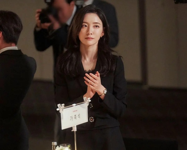 「人氣超越女主」韓劇女配！《正年》辛叡恩&amp;鄭恩彩人設輾壓金泰梨，她更是人設天花板