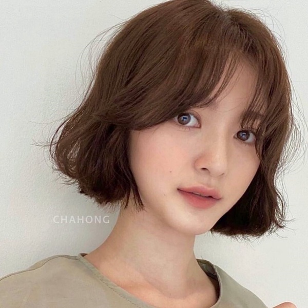 秋冬「一刀切捲髮」推薦！不同臉型詳解