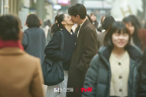 tvN歷代韓劇「收視排行」TOP10！《正年》空降第9，《鬼怪》第4，冠軍打敗《愛的迫降》