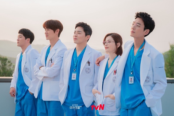 Netflix「史上最高分」韓劇TOP8！《黑暗榮耀》9.0《秘密森林》9.2，冠軍是9.5分神劇！