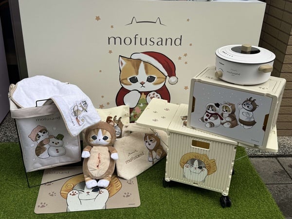 7-11「聖誕福袋」開箱！KITTY、酷洛米、史努比、維尼等10大肖像，3種價位42款一次看