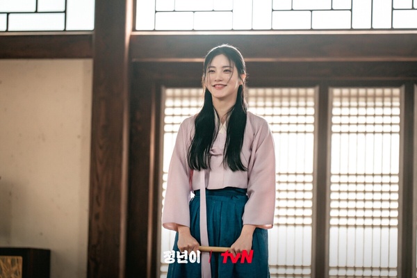 11月韓劇演員品牌評價TOP10!《正年》鄭恩彩第4輸《來自地獄的法官》朴信惠,冠軍是她