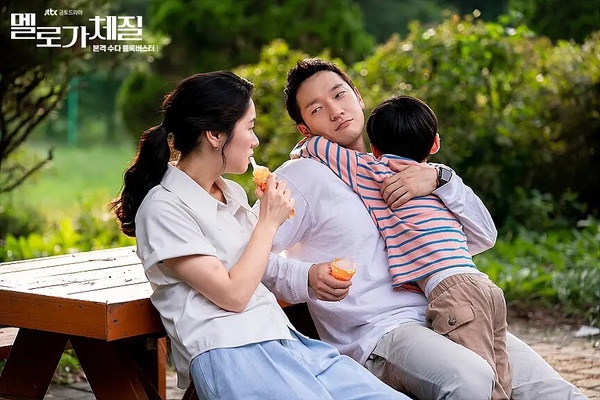不輸《浮游先生》!8部Netflix錯過可惜治癒韓劇，《我的大叔》必追，第3部從頭精彩到尾
