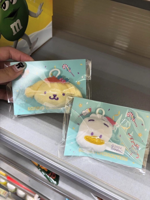 三麗鷗在全家！全家「三麗鷗聖誕樹吊飾」：美樂蒂、大耳狗、酷企鵝都有，再享優惠！