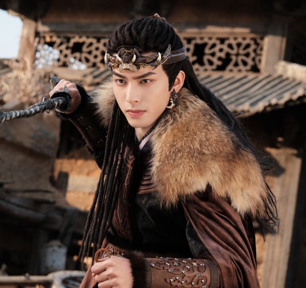 網評陸劇95生「古裝第一帥」美男TOP10!《永夜星河》丁禹兮第3，張凌赫第2，冠軍很意外