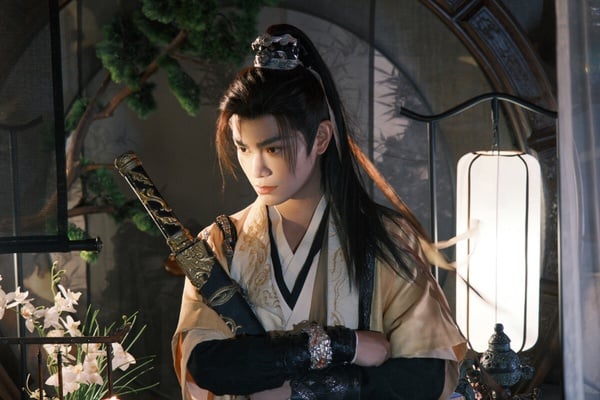 網評陸劇95生「古裝第一帥」美男TOP10!《永夜星河》丁禹兮第3，張凌赫第2，冠軍很意外