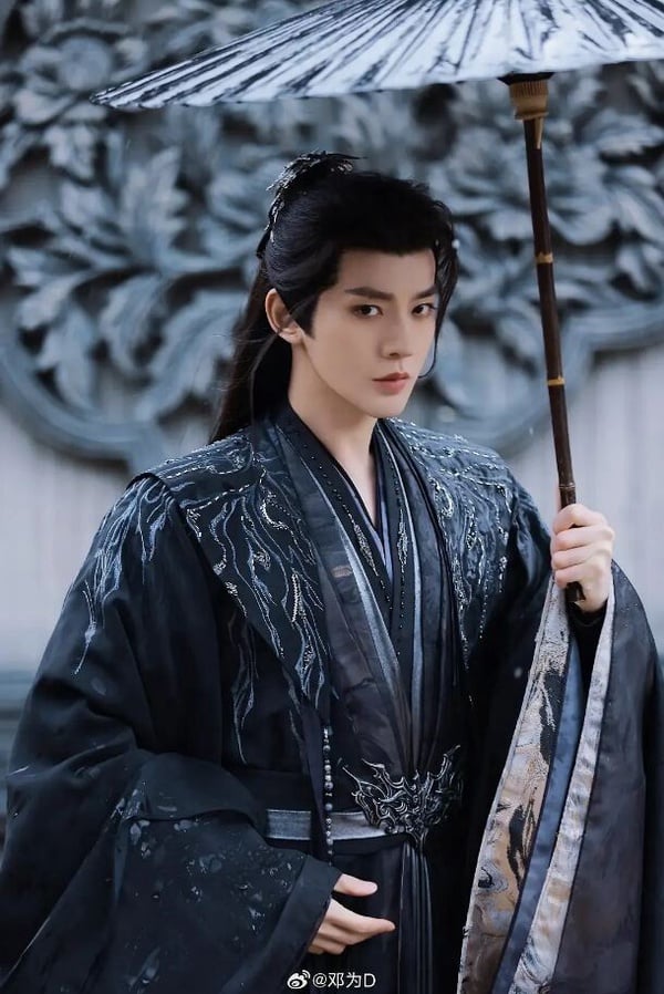 網評陸劇95生「古裝第一帥」美男TOP10!《永夜星河》丁禹兮第3，張凌赫第2，冠軍很意外
