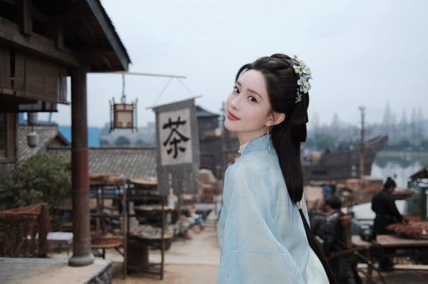 網評陸劇95花「古裝第一美」美人TOP10!《珠簾玉幕》趙露思第7，周也第3，冠軍真美成仙