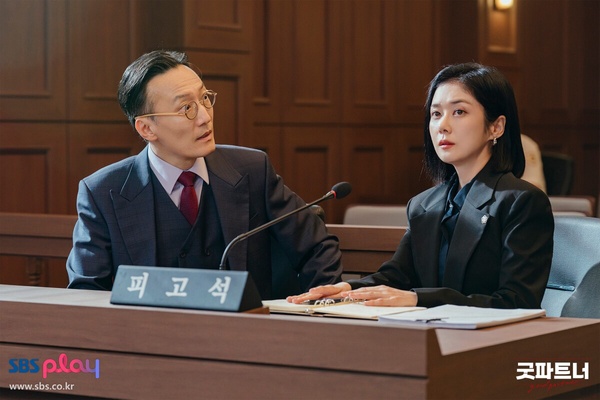外網票選「2024最好看韓劇」TOP10!《來自地獄的法官》第5輸《背著善宰跑》,冠軍好意外