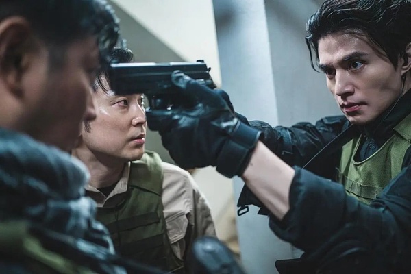外網票選「2024最好看韓劇」TOP10!《來自地獄的法官》第5輸《背著善宰跑》,冠軍好意外