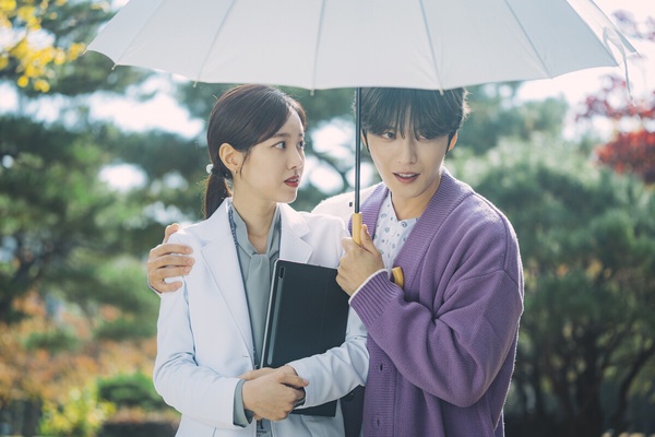外網票選「2024最好看韓劇」TOP10!《來自地獄的法官》第5輸《背著善宰跑》,冠軍好意外
