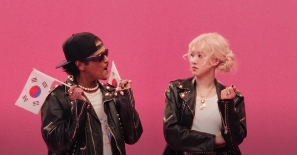 Rosé、Bruno Mars〈APT.〉MV幕後花絮曝光！MV「親吻臉頰」名場面竟是Bruno Mars提議！