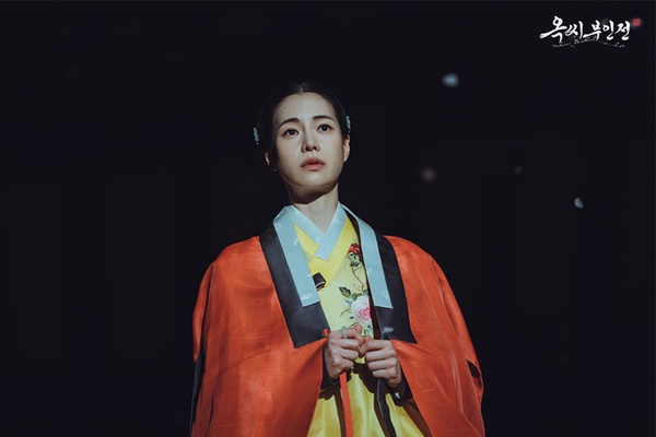 12月韓劇話題度TOP10：《》