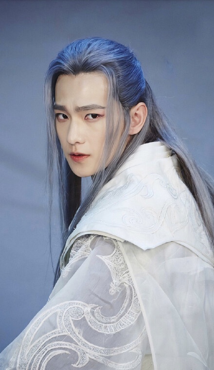 古裝劇9位白髮美男!《九重紫》李昀銳帥炸《永夜星河》丁禹兮迷人，但有位天選白髮美男