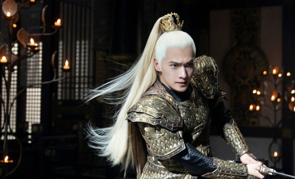 古裝劇9位白髮美男!《九重紫》李昀銳帥炸《永夜星河》丁禹兮迷人，但有位天選白髮美男