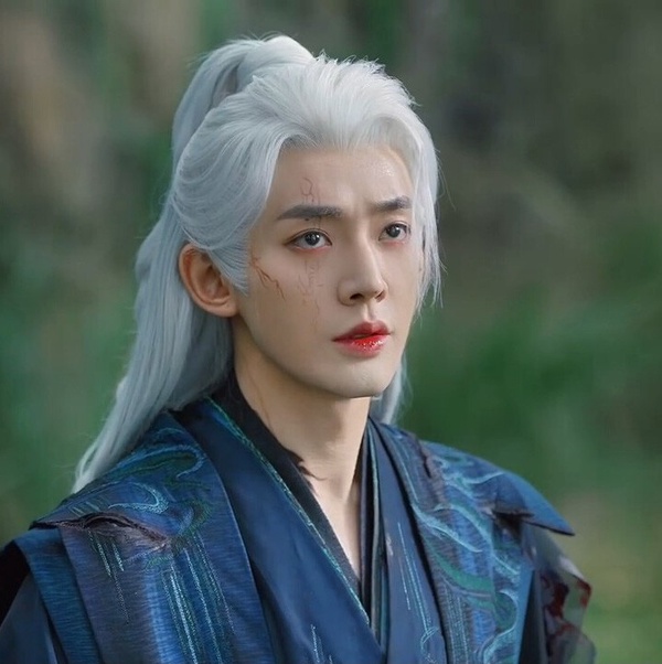 古裝劇9位白髮美男!《九重紫》李昀銳帥炸《永夜星河》丁禹兮迷人，但有位天選白髮美男
