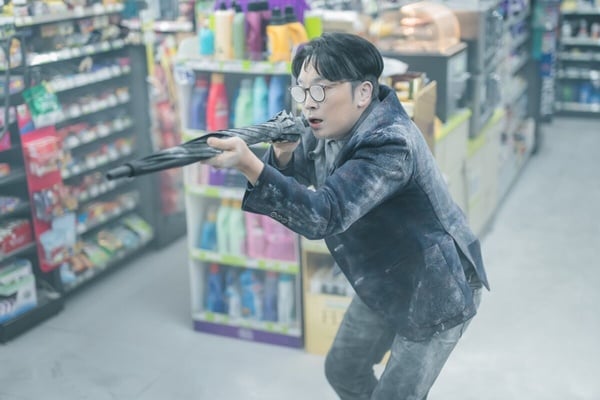 8部「撐過開頭就好看」韓劇!《照明商店》好評不輸《現在撥打的電話》，這部結局封神了