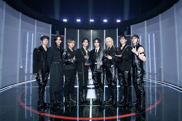 SBS歌謠大戰史上最豪華出席陣容：GD、2NE1都出席，BABYMONSTER首個年末舞台！