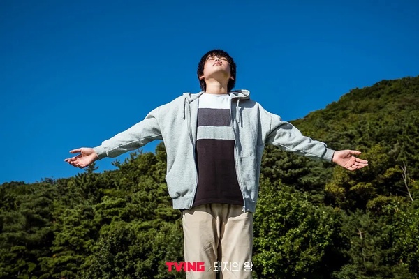 《照明商店》開頭太難熬？8部「第一集就好看」韓劇，《信號》一追上癮，