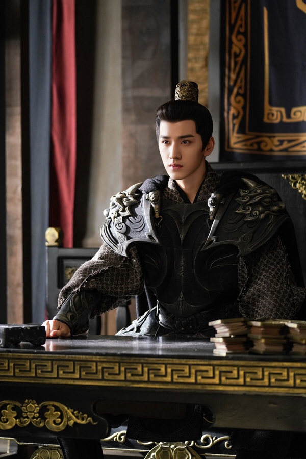 能接棒肖戰嗎?陸劇9位「古裝一面倒好評」新晉美男!《九重紫》李昀銳迷人，第9位真的帥