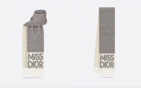 值得投資「精品圍巾」推薦：Dior Miss Dior Graffiti 圍巾，NT$15,000