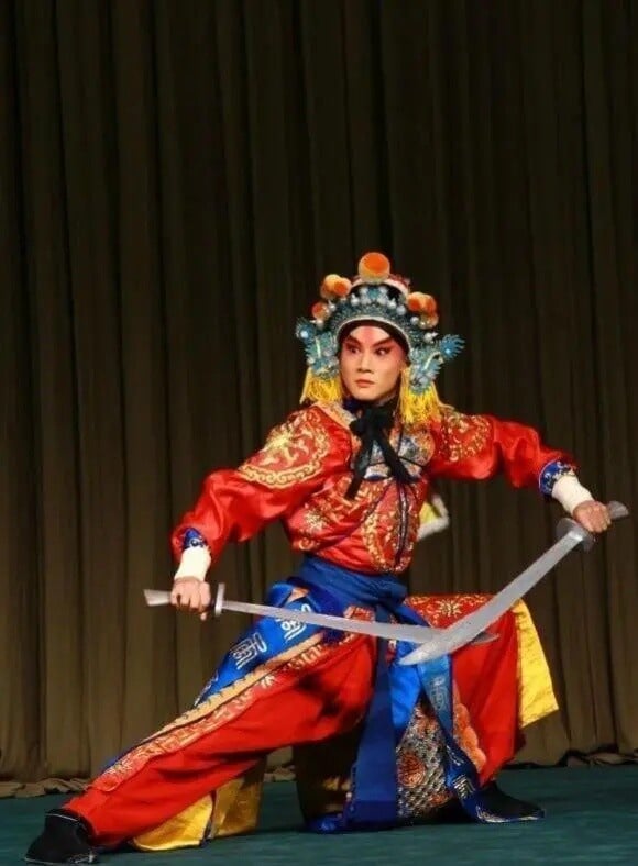 《蜀錦人家》鄭業成7件事！當過成龍替身，有演技沒資源，新劇《明月蒼茫》合作彭小苒