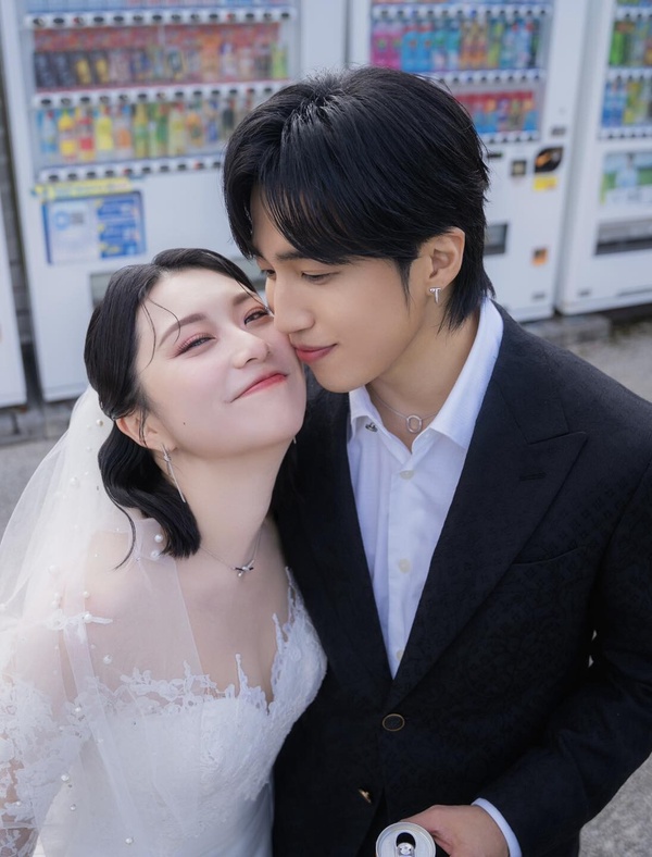 焦凡凡、婁峻碩結婚了！超唯美婚紗照曝光，甜喊「合作愉快！婁先生、婁太太」