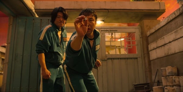 《魷魚遊戲》遊戲介紹：打畫片最經典，孔劉俄羅斯輪盤被禁止，第三季出現「這個」遊戲