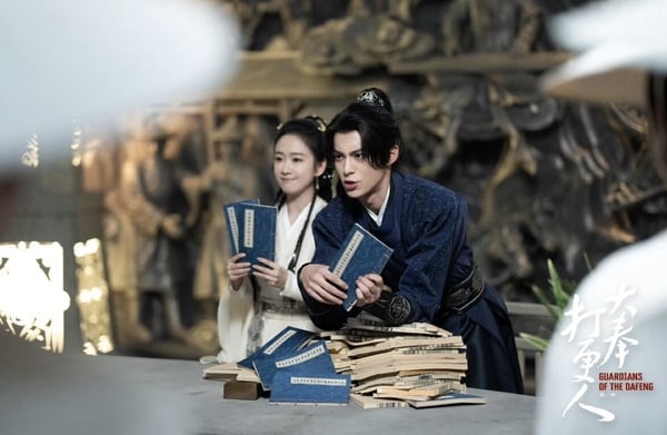 王鶴棣 田曦薇 ドラマ「大奉打更人」宣伝直筆サイン写真 専用ページ photo-6771683c6ef71.jpg