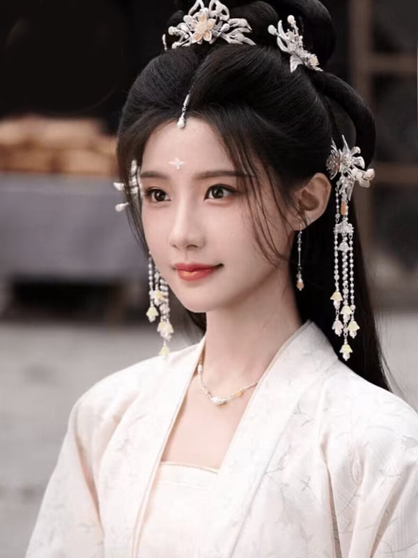 《大奉打更人》9位古裝美人！田曦薇可愛靈動，陳小紜演第一美人，姜貞羽花魁造型美翻
