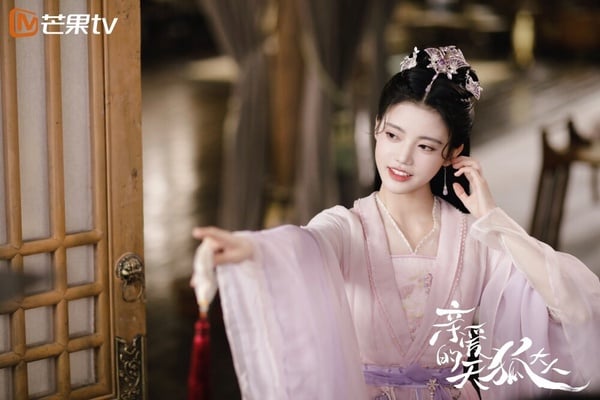 《千朵桃花一世開》孫珍妮古裝扮相曝光！5大古裝造型盤點，《長月燼明》九尾狐妖美豔