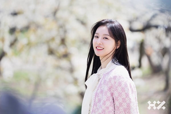 金智媛《淚之女王》爆紅整年！年末沒獲獎網嘆可惜，滿滿代言卻已是人氣的最佳證明