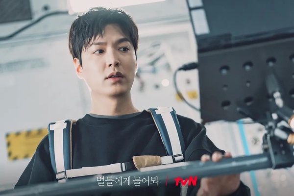 網議1月「最期待韓劇」TOP6！《揭密最前線》第3輸李敏鎬《問問星星吧》，冠軍全網期待