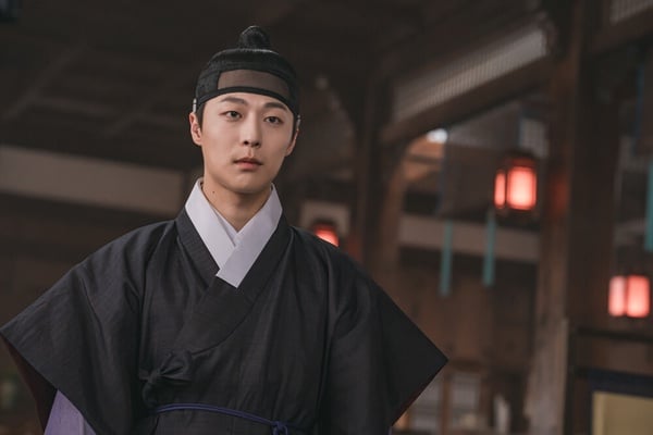 《Check-In漢陽》劇情、角色介紹:《媽朋兒》金智恩女扮男裝,號稱MZ世代《成均館緋聞》