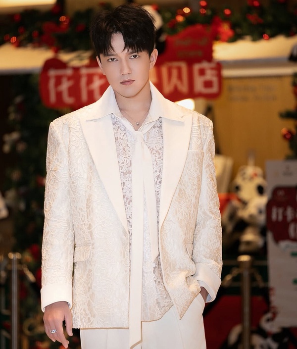 外網票選「全球最帥」男星TOP10！王一博第10，《問問星星吧》李敏鎬第6，冠軍真的帥！
