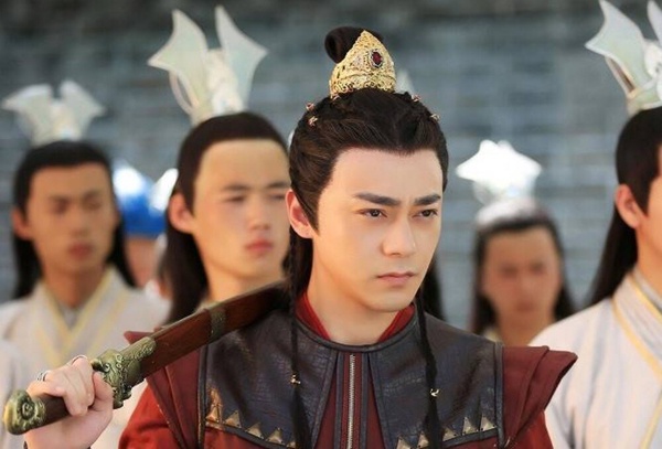 《國色芳華》&amp;amp;amp;amp;amp;amp;amp;《白月梵星》古裝美男PK！李現帥氣，常華森、全伊倫顏值不輸男主！