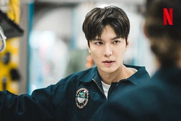 1月「韓劇演員」話題度TOP10！《問問星星吧》李敏鎬第9輸T.O.P，冠軍是「他」不意外！
