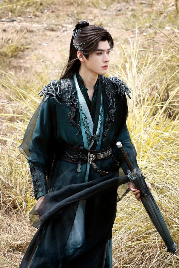 2025古裝劇9男神造型！《國色芳華》李現《白月梵星》敖瑞鵬靠邊站，第9位是美男天花板