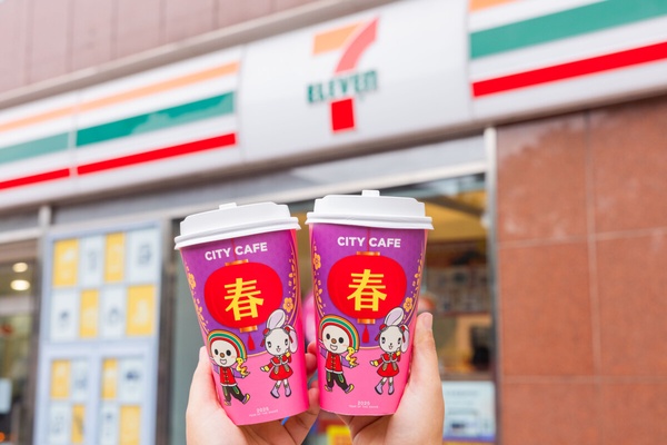 比買一送一強！超商咖啡優惠：7-11買2送2、4杯100元，全家優惠組合咖啡控必囤